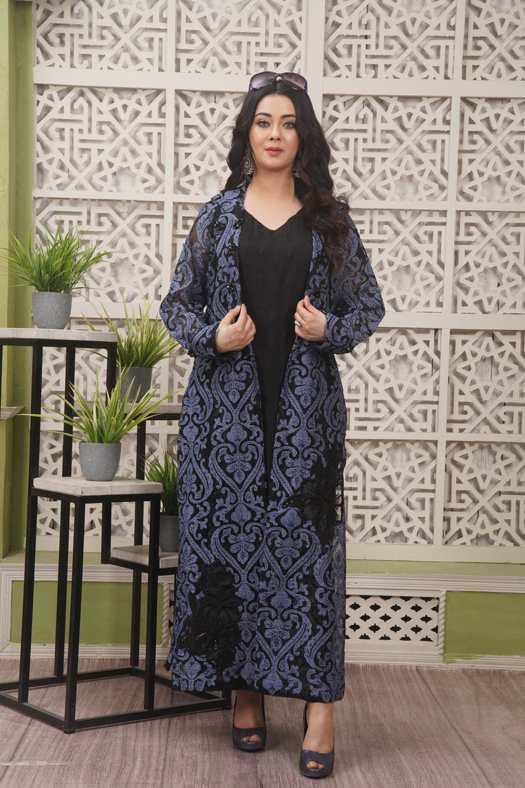 3PC - Black Gown - Urwa