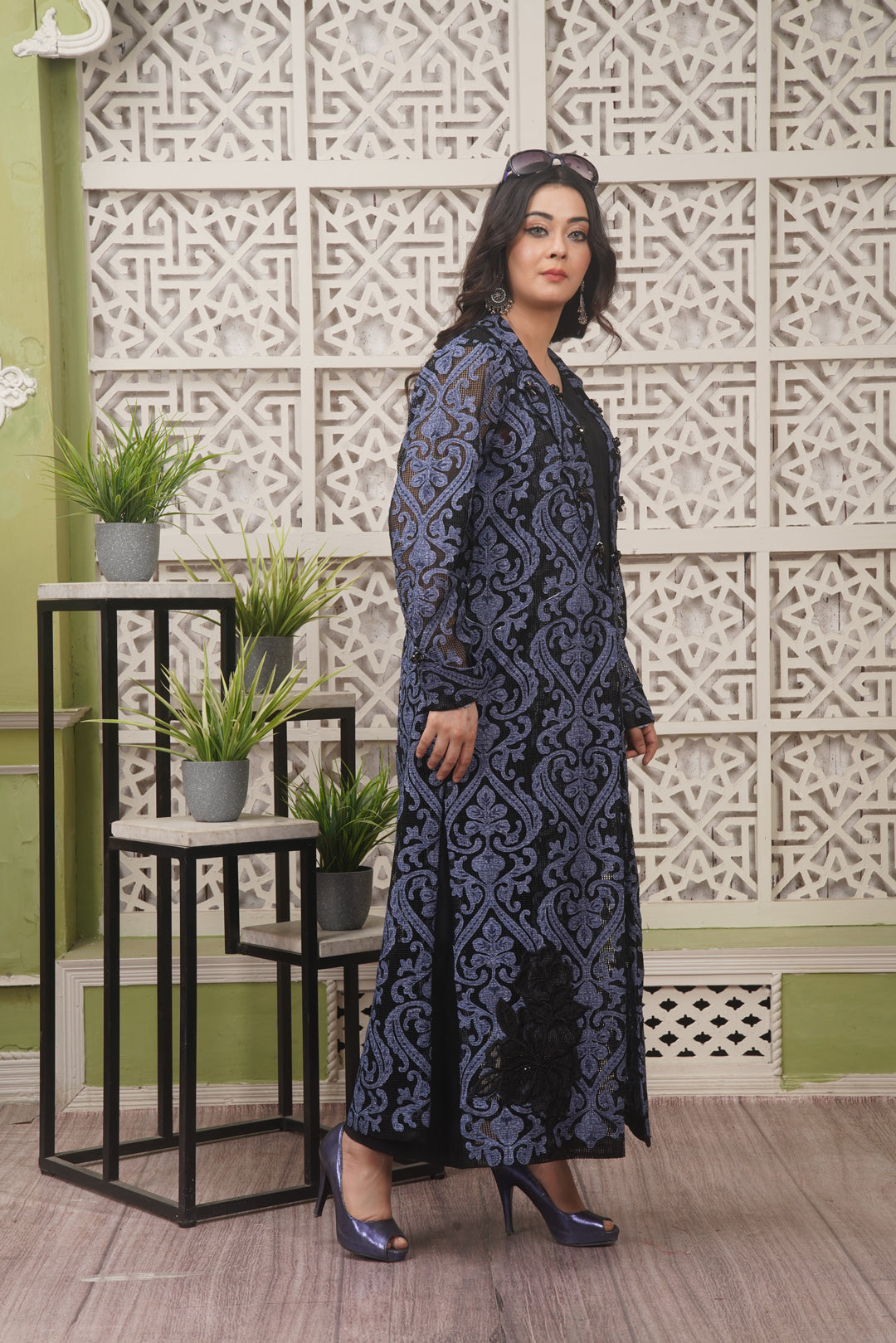 3PC - Black Gown - Urwa