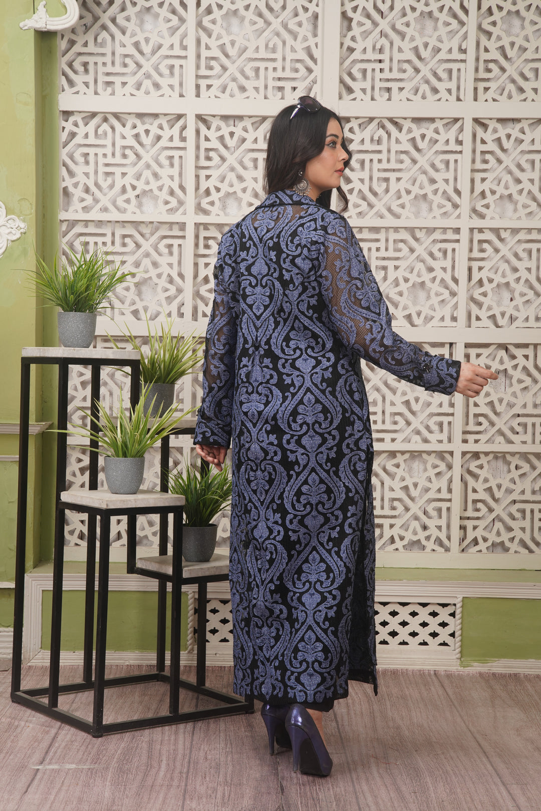 3PC - Black Gown - Urwa